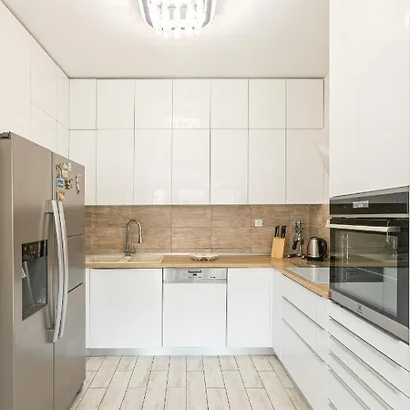 Relax Whit Big Terrace 170m2 Near The In Appartement Split