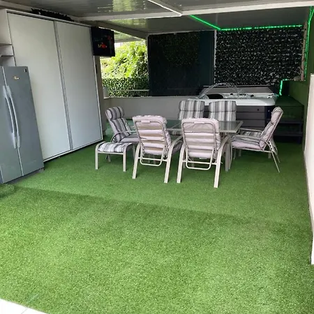 Relax Whit Big Terrace 170m2 Near The In Lägenhet