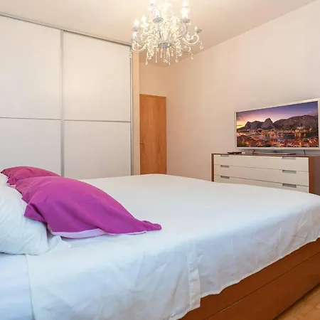 Relax Whit Big Terrace 170m2 Near The In * Split