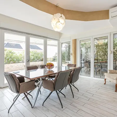 Lägenhet Relax Whit Big Terrace 170m2 Near The In Split