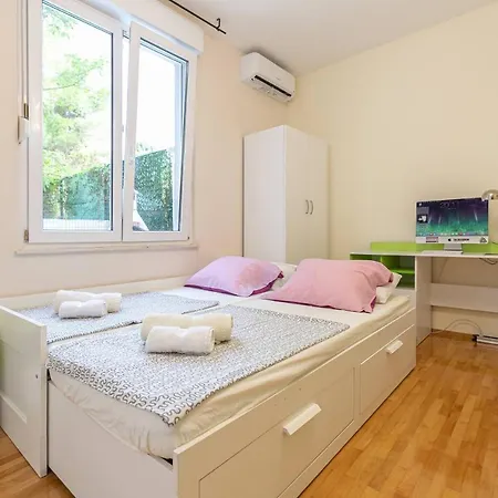Appartement Relax Whit Big Terrace 170m2 Near The In *