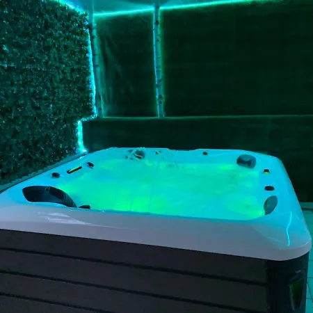 Relax Whit Big Terrace 170m2 Near The In Apartment Split