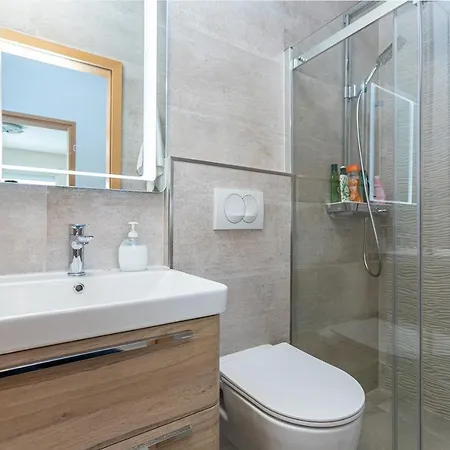 Relax Whit Big Terrace 170m2 Near The In * سبليت